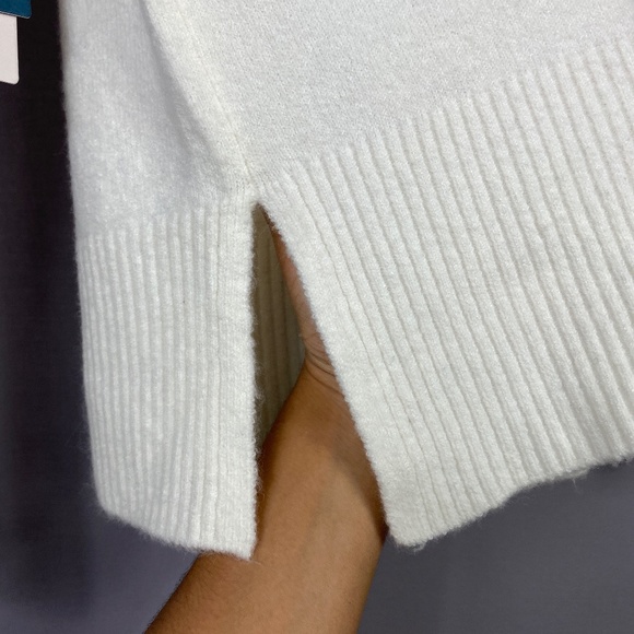 Court & Rowe Belle Noel Color Block Turtleneck Sweater In Silver Heather… - Picture 7 of 11